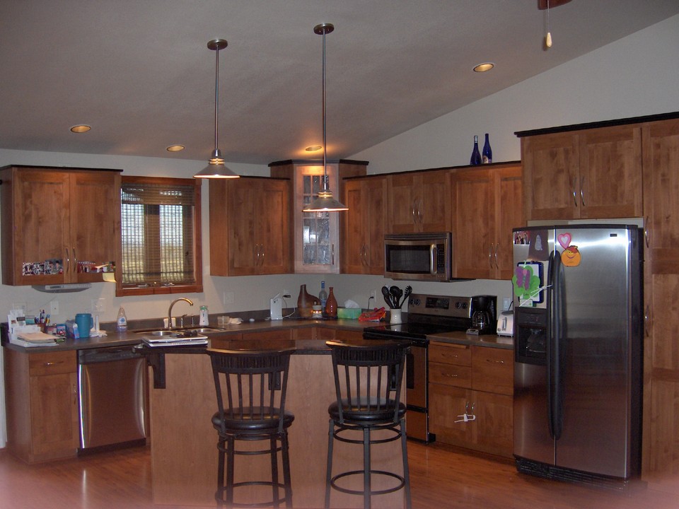 kitchen lots of room, granite top to the island