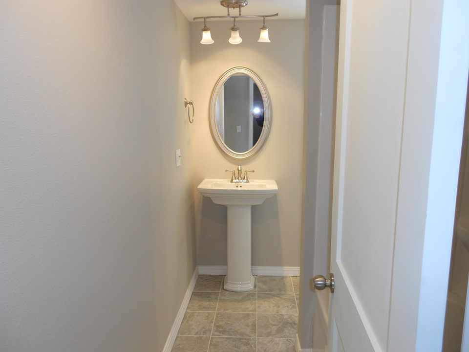 100% new bathroom new fixtures, ceramic floors