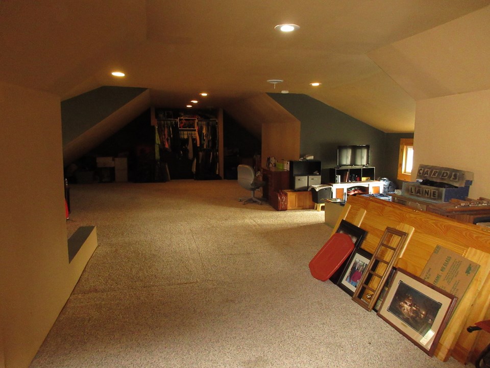 huge bonus room