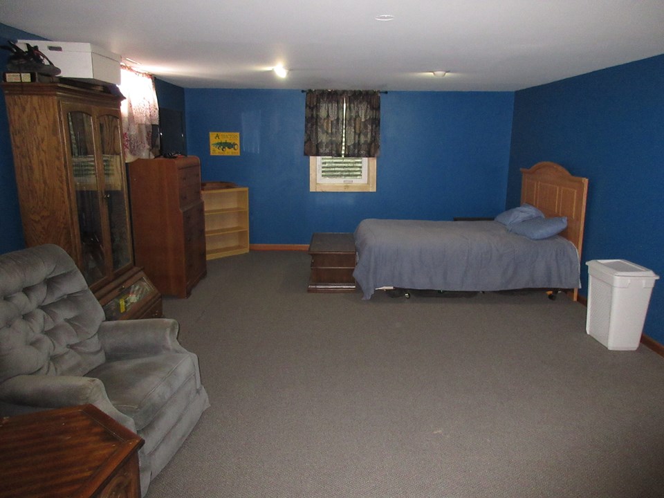 basement bedroom