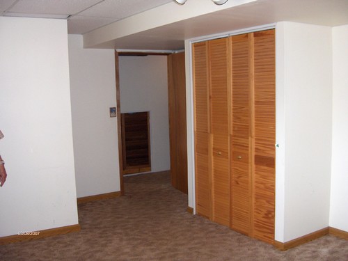 2nd basement bedroom
