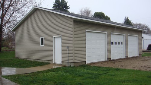 3 stall garage or shop