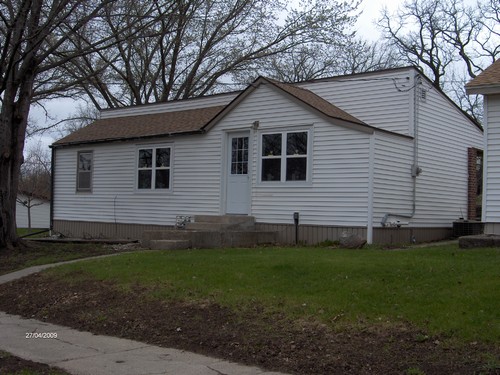front of house siding and shingles are 2 years old. front windows and door are brand new.