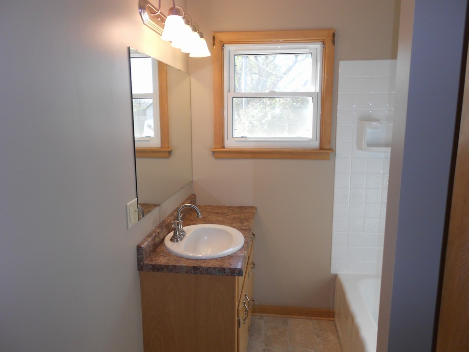 full bath with a new shower
