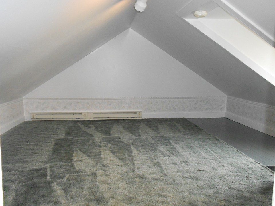 potential 4th bedroom