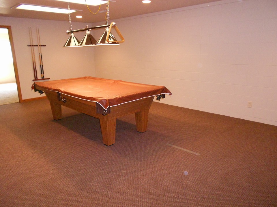 pool table room