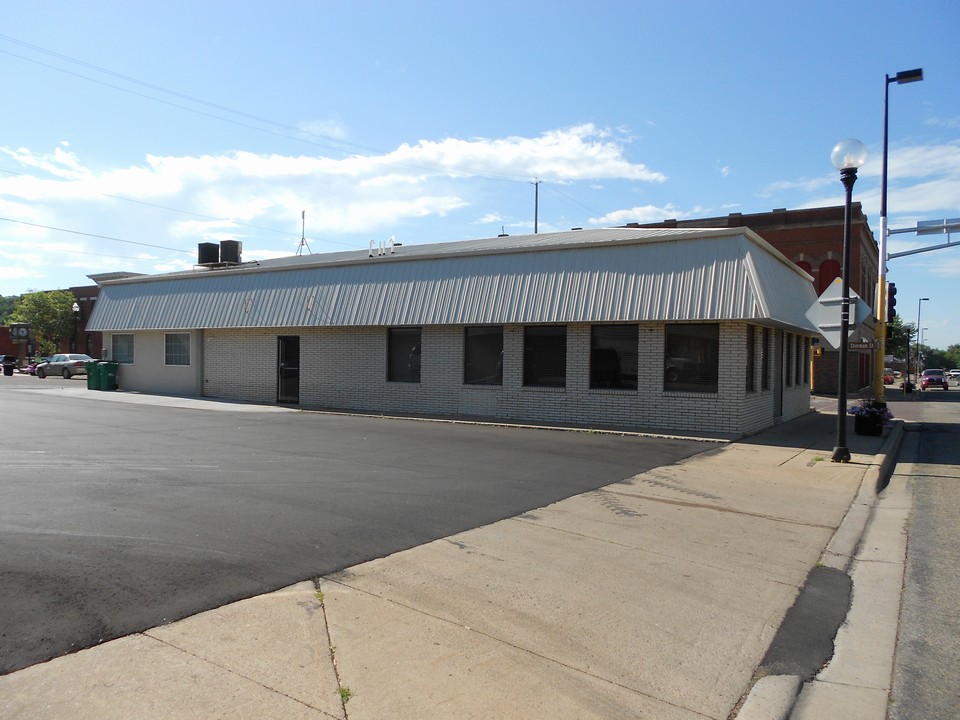 right on highway 71 at the stoplight steel roof, lots of windows. new asphalt parking lot.