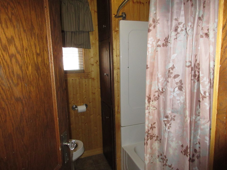 full bathroom