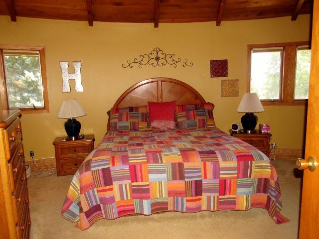 master bedroom with master suite