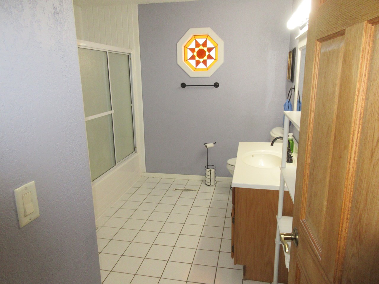 spacious full bathroom