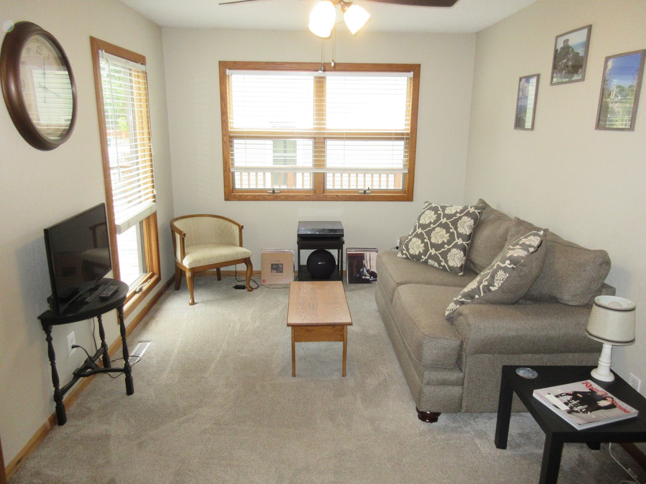 second sitting area or office