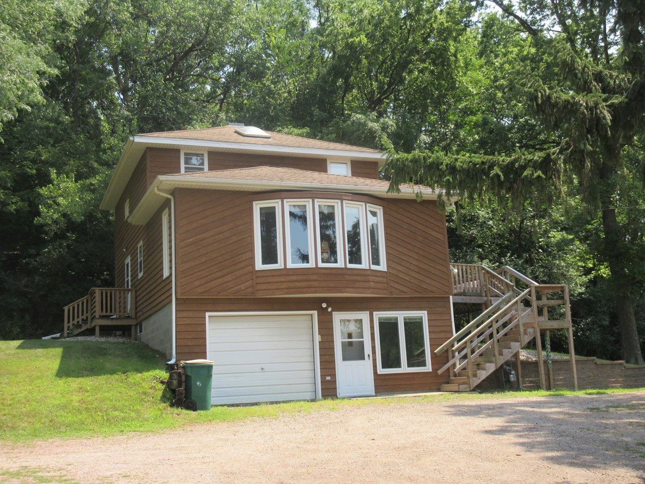 214 river st