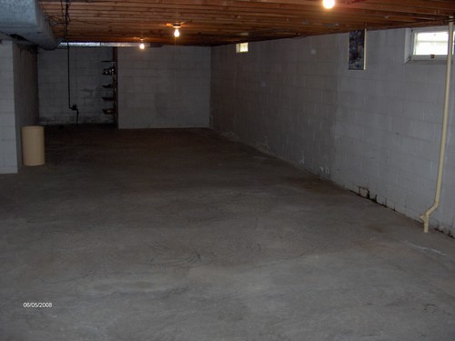 basement large area with high ceilings