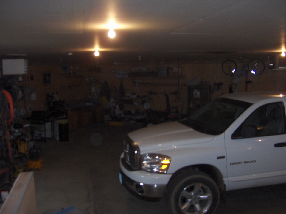 huge garage approx 1500 square feet of garage