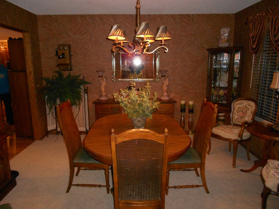 formal dining room or sitting room
