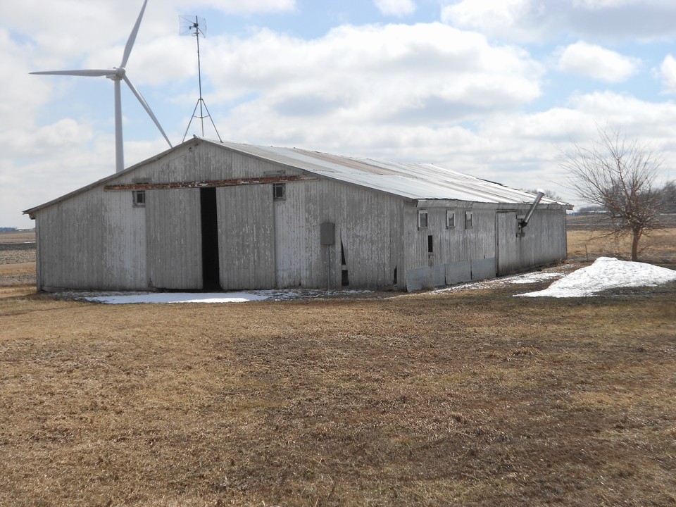 barn 2688 square feet
