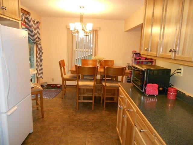 dining room, open to the kitchen