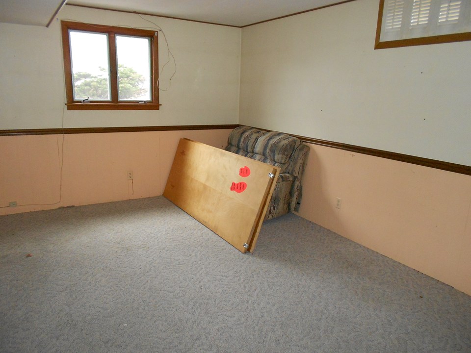 basement bedroom