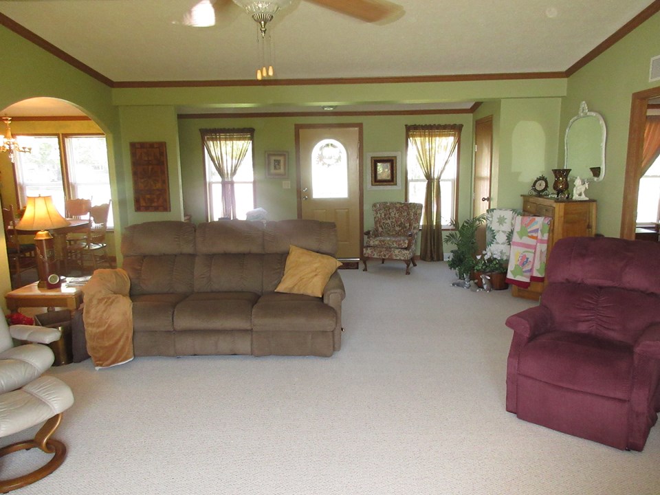 living room 18 x 27