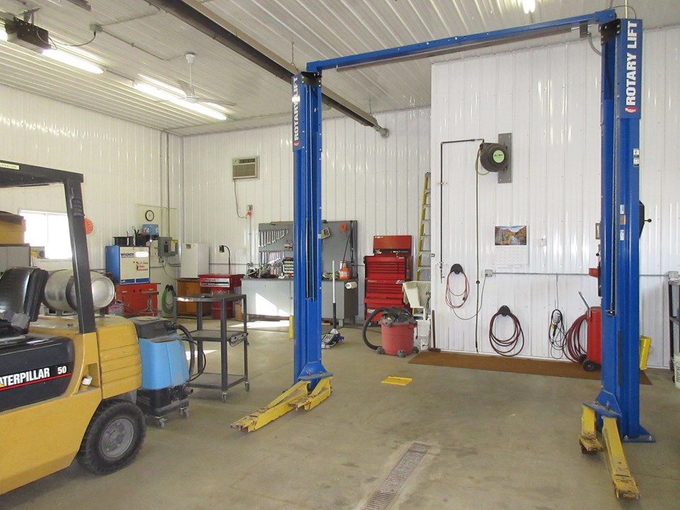 hoist and air compressor stay