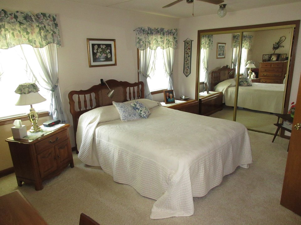 large bedroom 1