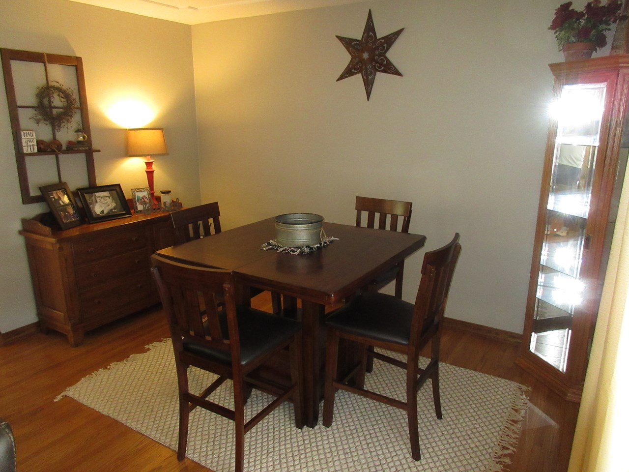 dining area off of the living room