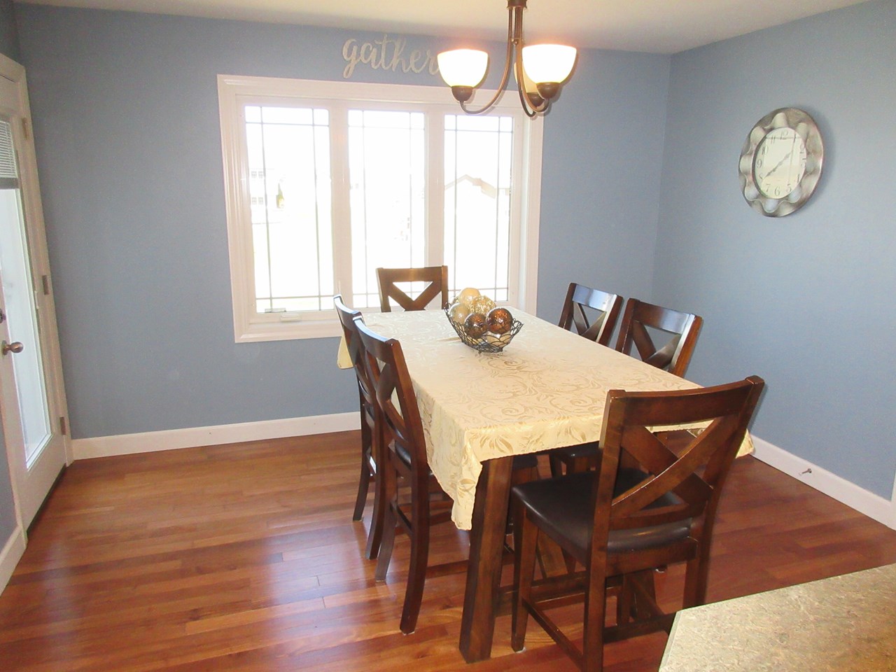 dining room off of kitchen