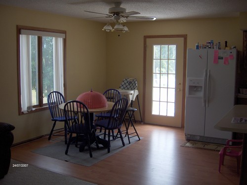 dning area off kitchen