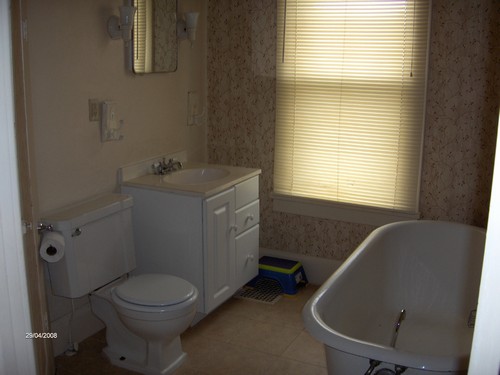 upstairs bathroom