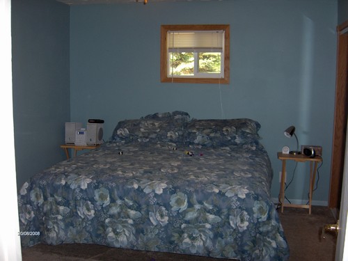 master bedroom large enough for a kingsize bed