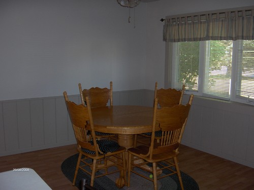 very open and large dinning area.