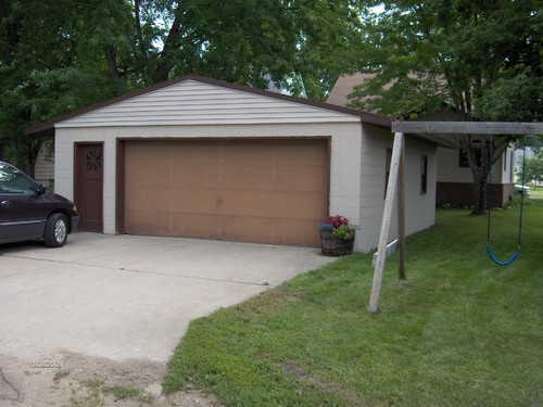 oversized 2 car garage