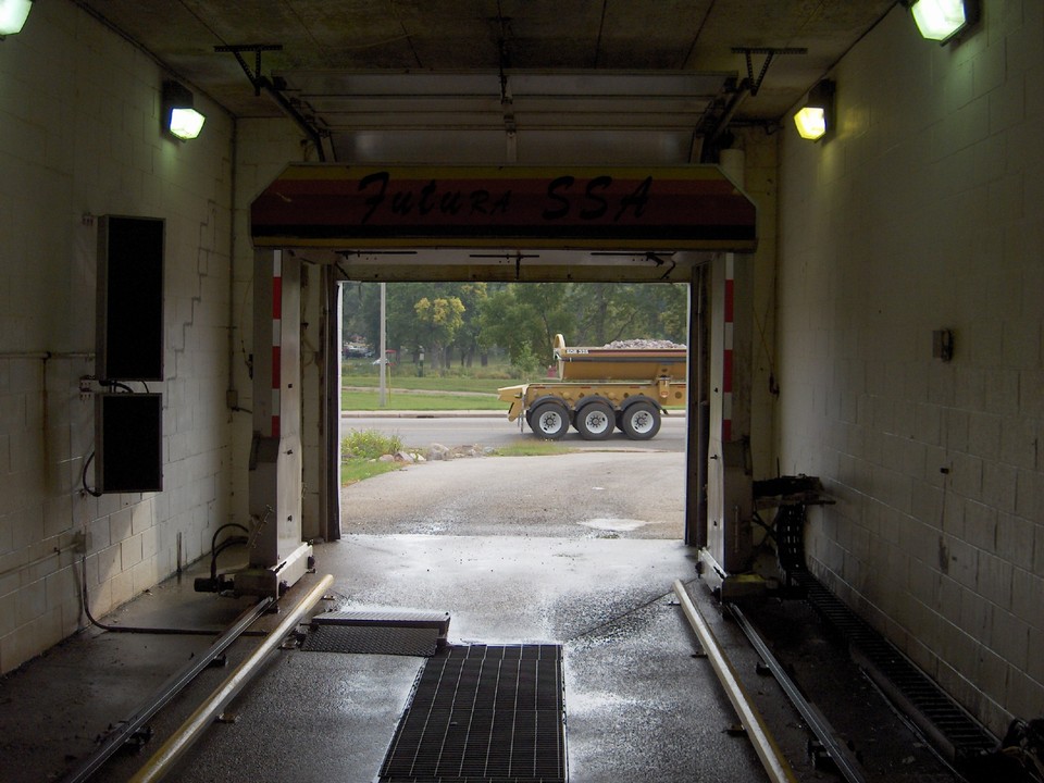 drive through automatic bay.