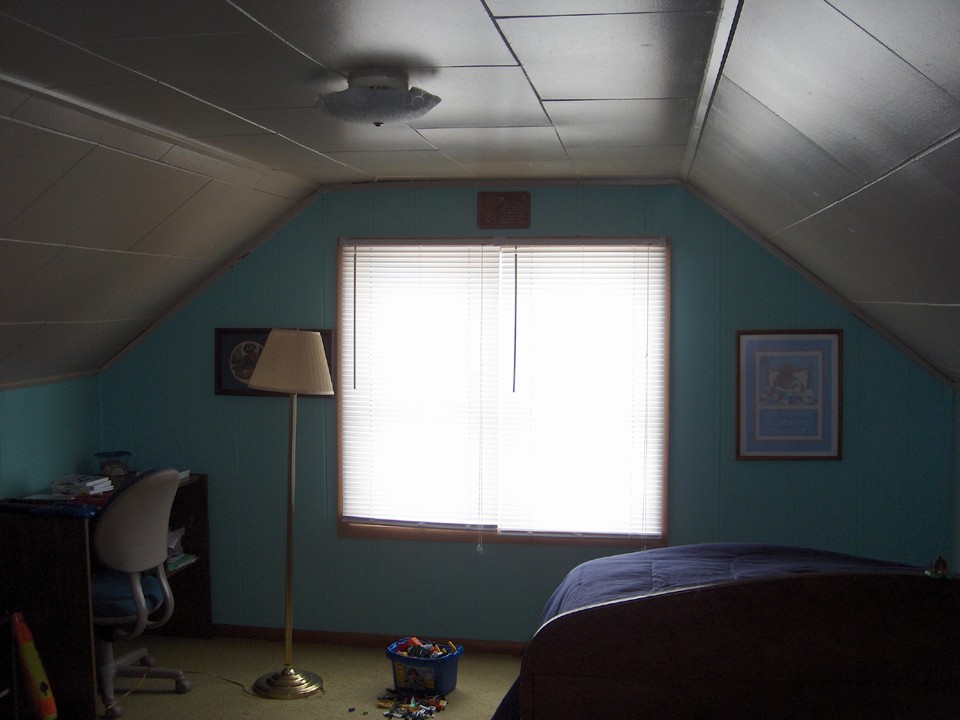 upstairs bedroom.