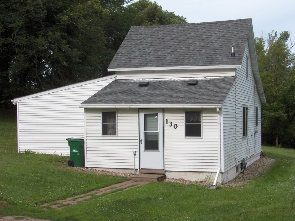 front of house large lot and yard.  shingles new in 2010.  vinyl siding and newer windows.
