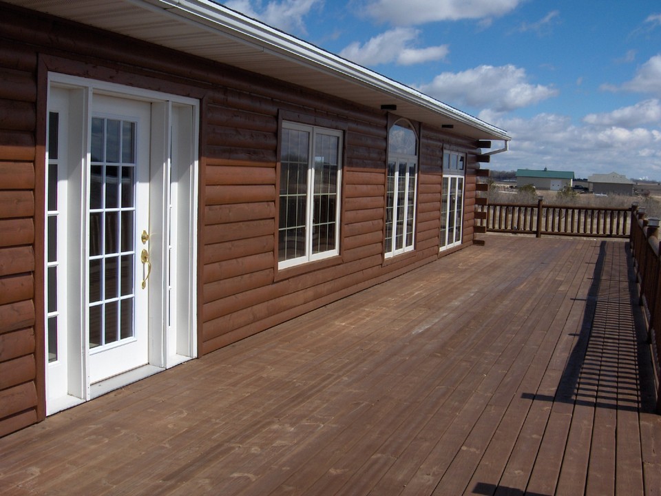 deck on south and east