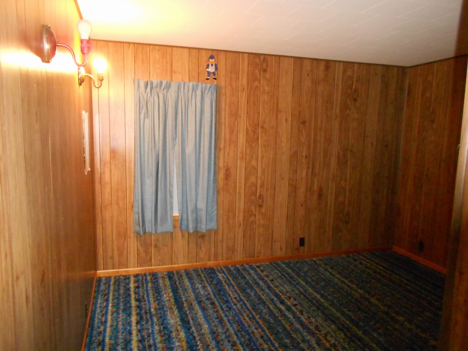 upstairs bedroom 4