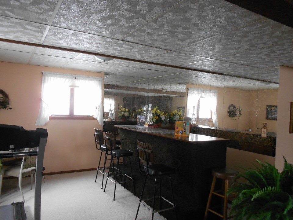 bar with running water and electricity