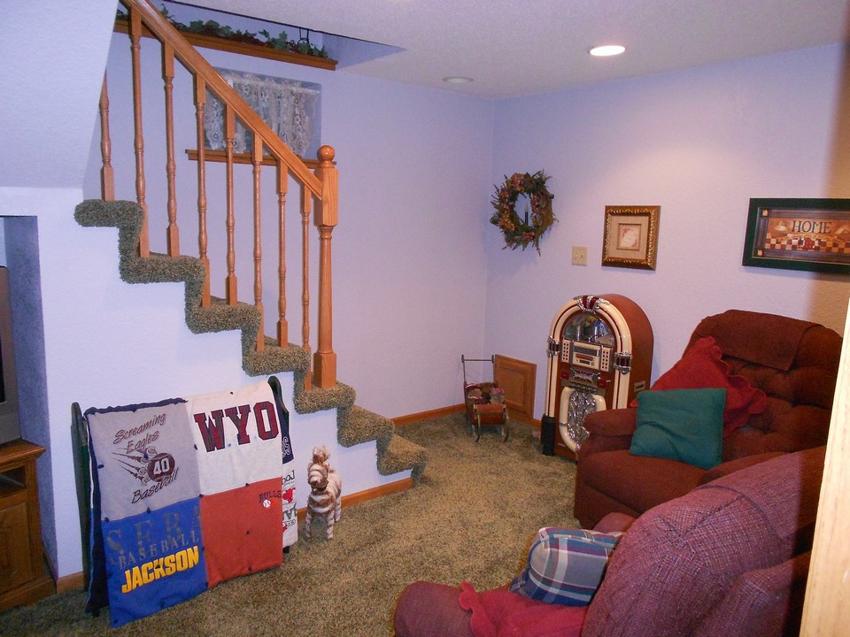 lower level sitting room