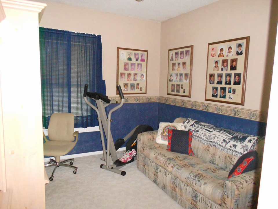 upstairs bedroom 3