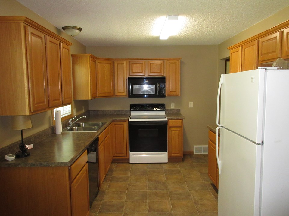 kitchen very modern and up to date