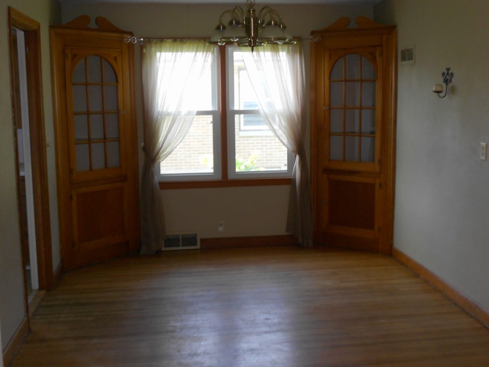 dining room and built ins