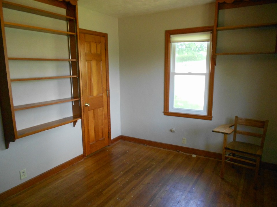 main floor bedroom 2