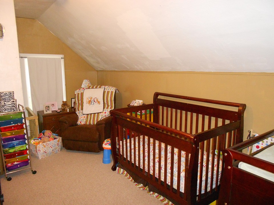 landing upstairs:  great nursery or office
