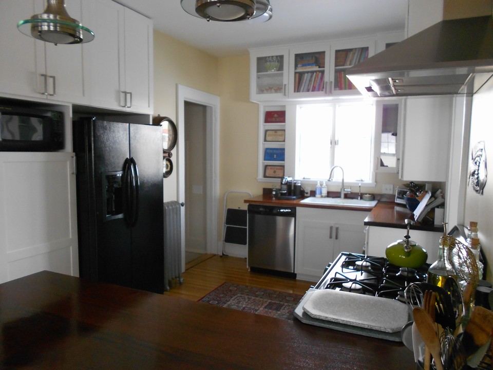 kitchen lots of space