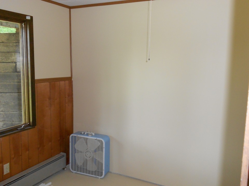 office or small bedroom very nice big window.