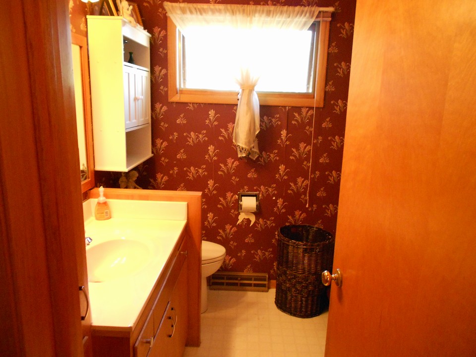 main floor bathroom