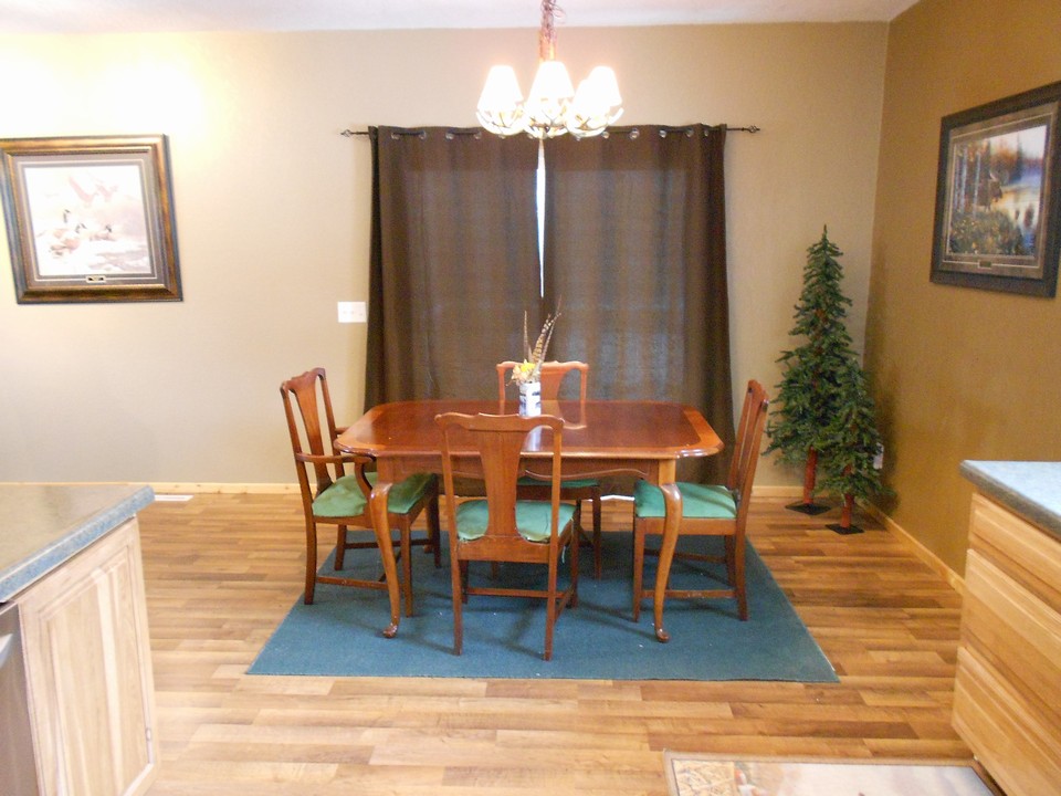 dining room patio doors to the new deck
