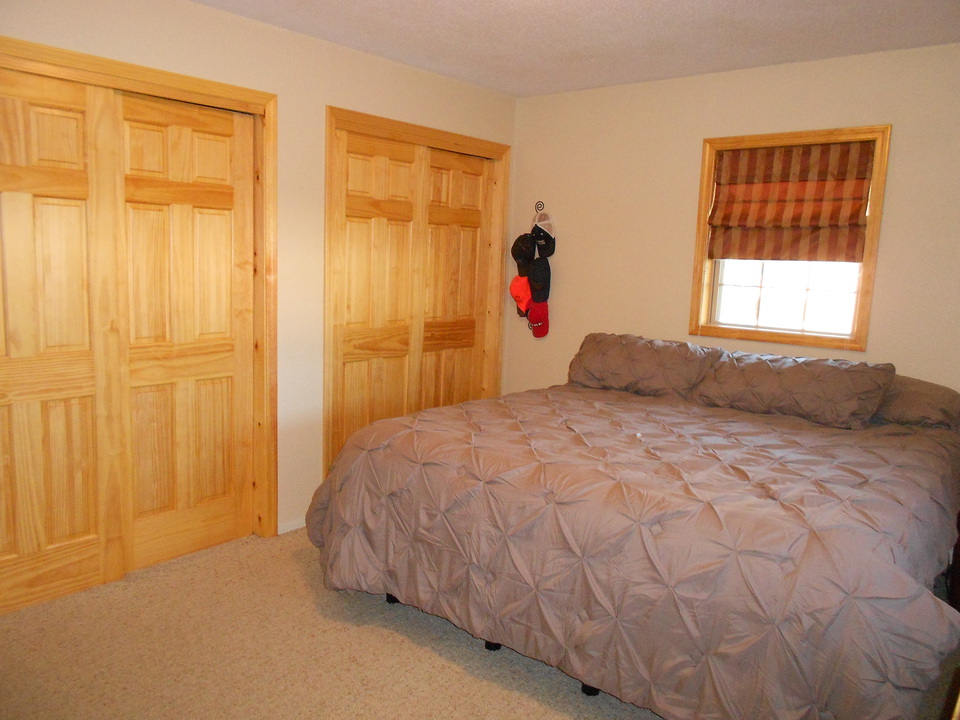 master bedroom 2 large closets