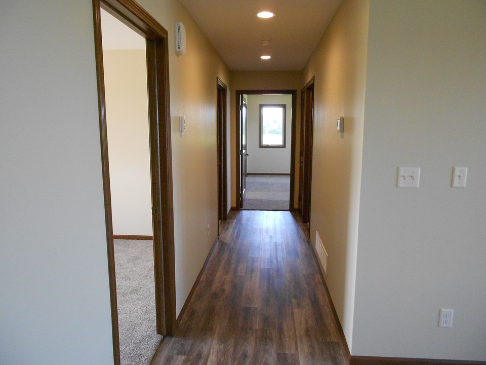 hallway to bedrooms